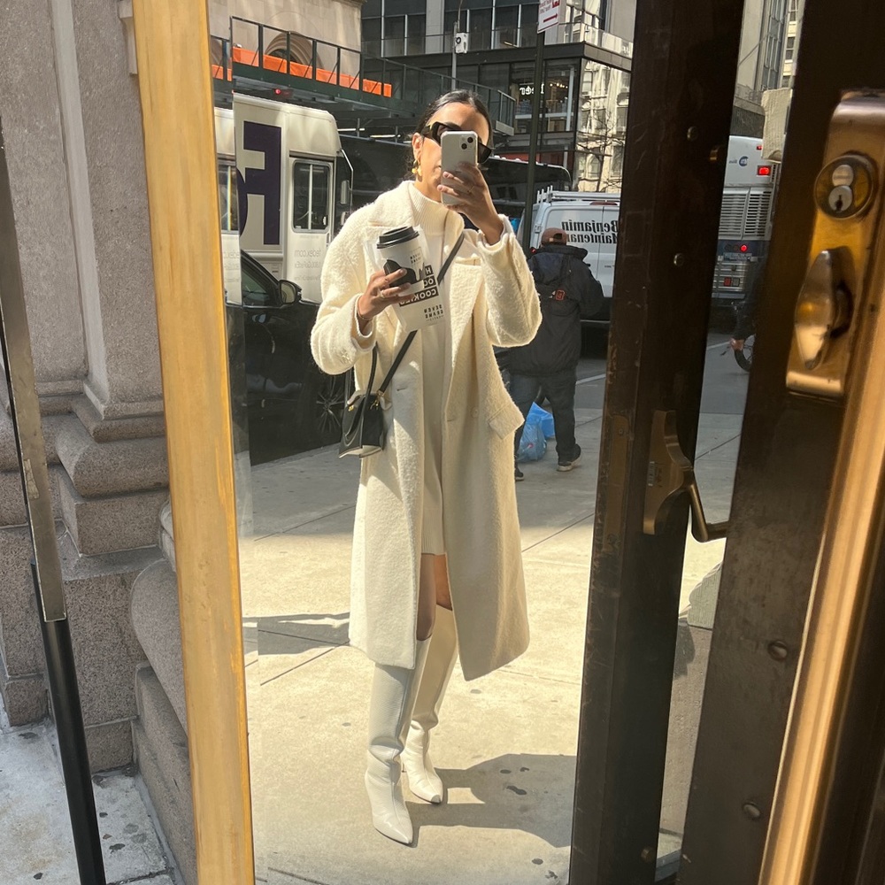 Meet your Posher, Eilona